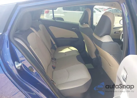 2018 Toyota Prius Three из США, поврежденный, VIN JTDKARFU6J3065150